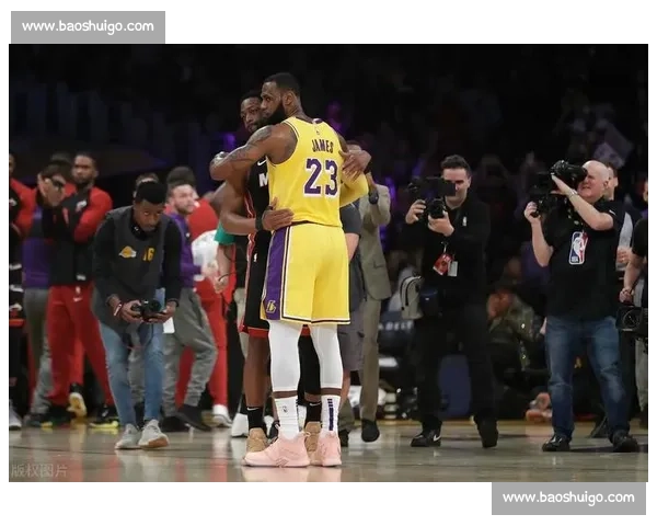 NBA总决赛热火对决湖人巅峰之战全程直播精彩呈现今夜不容错过视觉盛宴