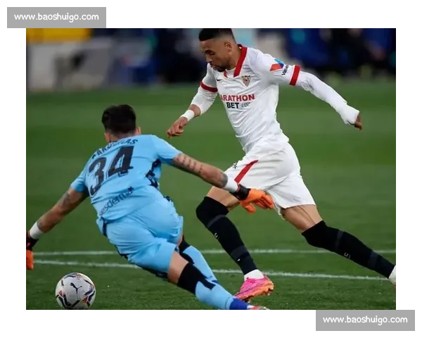 卢高与莱万特对决激战升级 足球赛事掀起新高潮